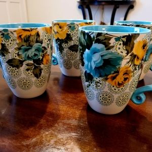 Pioneer Woman XL MUGS